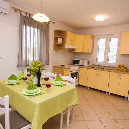 Refined And Timeless Krk With Terrace - Two Bedroom With Terrace Lejlighed Krk Town
