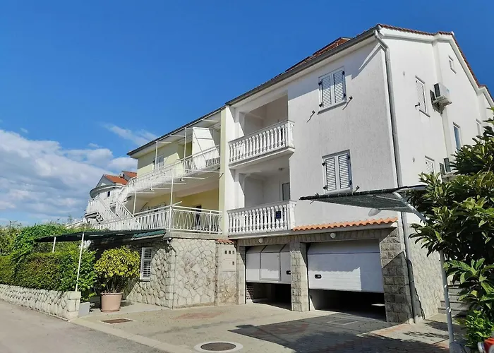 Refined And Timeless Krk With Terrace - Two Bedroom With Terrace Appartamento *
