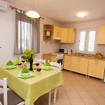 Refined And Timeless Krk With Terrace - Two Bedroom With Terrace Apartman Krk Town