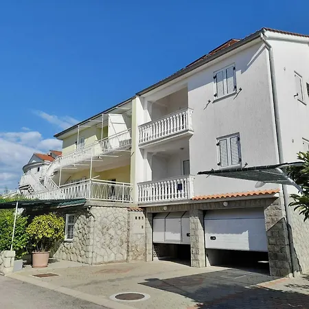 Refined And Timeless Krk With Terrace - Two Bedroom With Terrace Apartman *